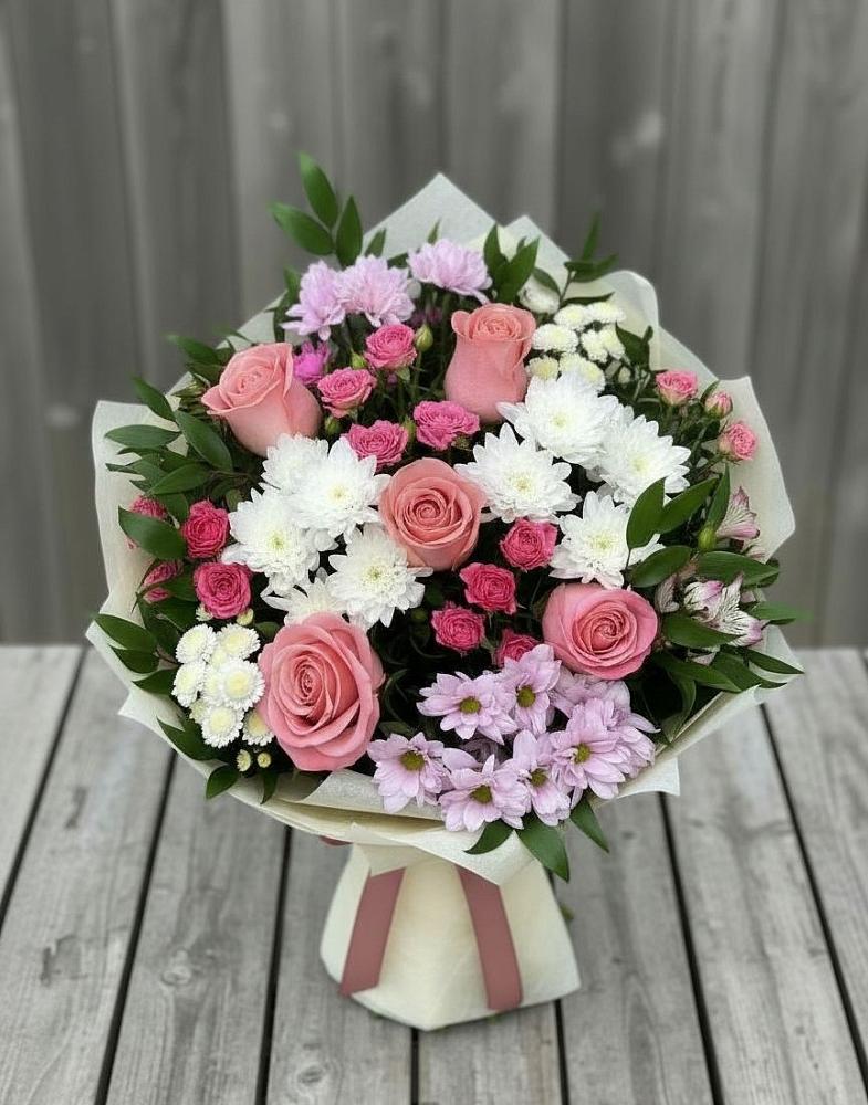 Букет цветов из: Альстромерии, Гвоздики, Розы и Хризантемы в Ахтубинске