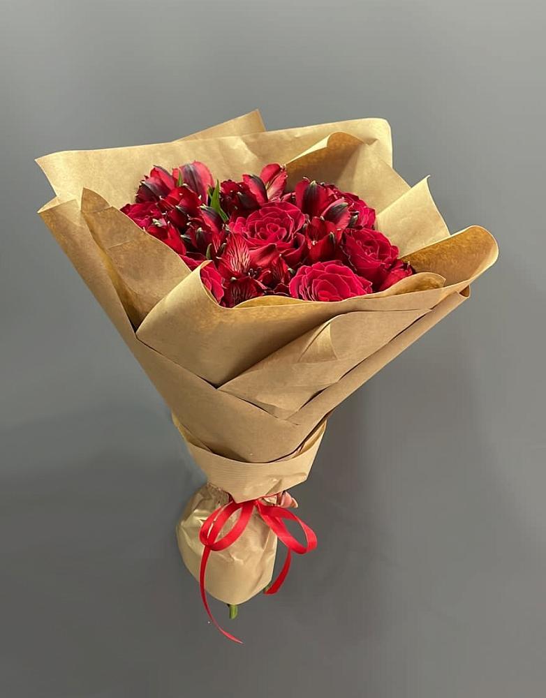 Букет цветов из: Альстромерии и Розы в Ахтубинске