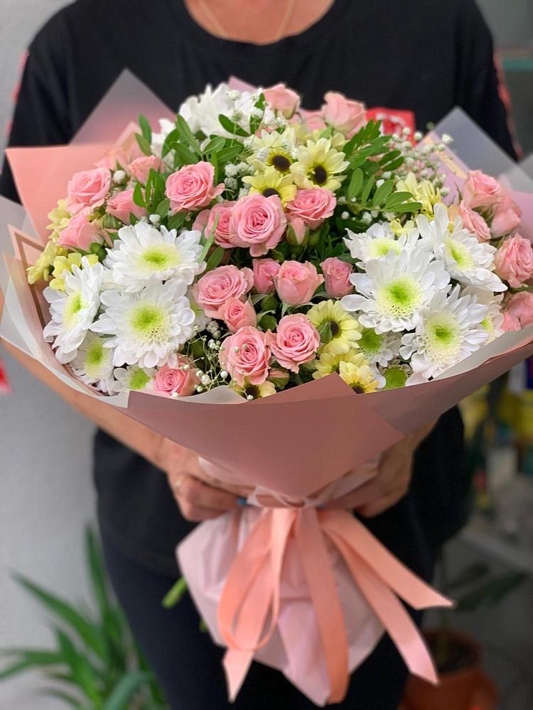 Букет цветов из: Розы и Хризантемы в Ахтубинске