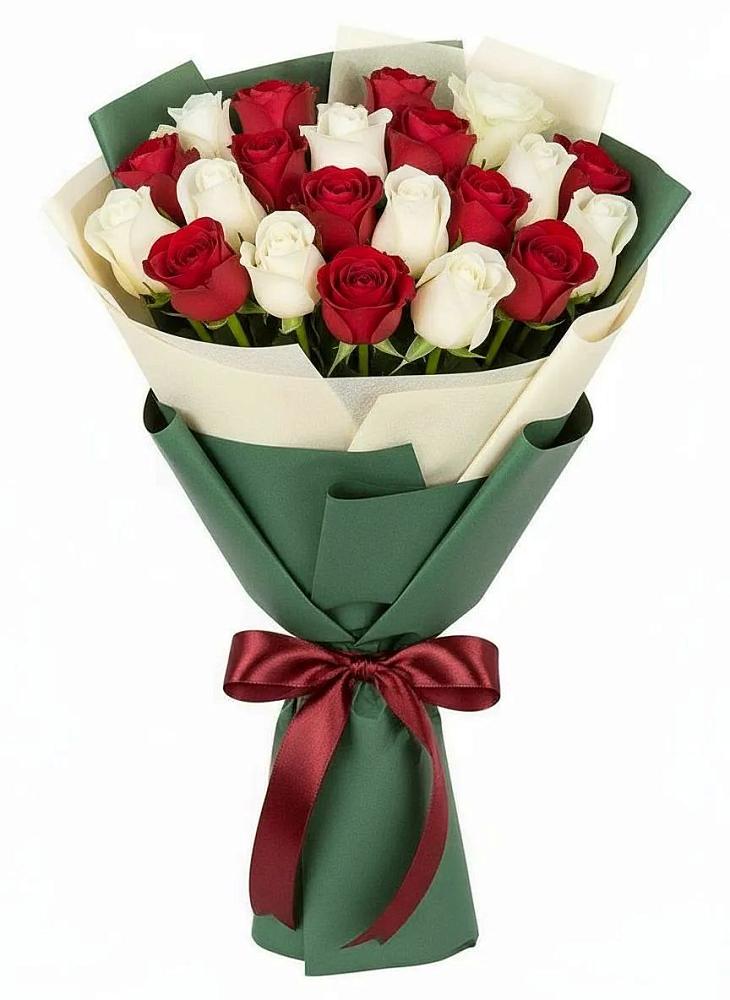 Букет Микс из красных и белых роз в Ахтубинске