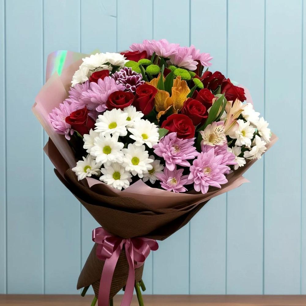 Букет цветов из: Розы, Хризантемы и Альстромерии в Ахтубинске
