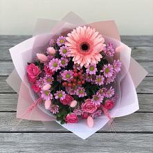 Букет цветов из:  Розы, Герберы и Хризантемы в Ахтубинске