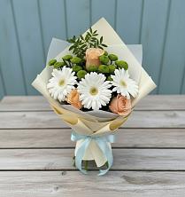 Букет цветов из:  Герберы, Розы и Хризантемы в Ахтубинске