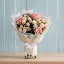 Букет цветов из:  Розы в Ахтубинске