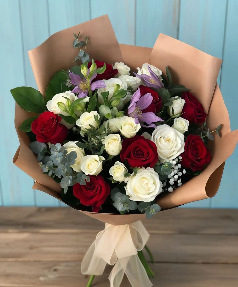 Букет цветов из: Розы и Альстромерии в Ахтубинске