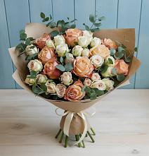 Букет цветов из:  Альстромерии и Розы в Ахтубинске